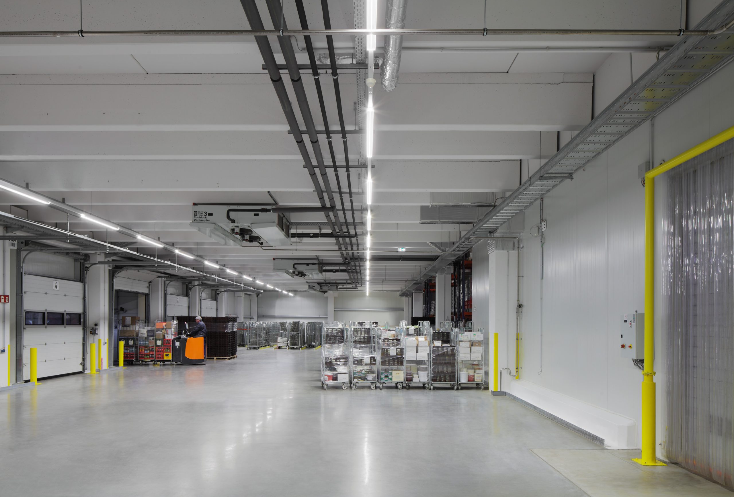 Tackling light management the easy way: discover the cutting-edge DALI-2 Repeater series from Inventronics